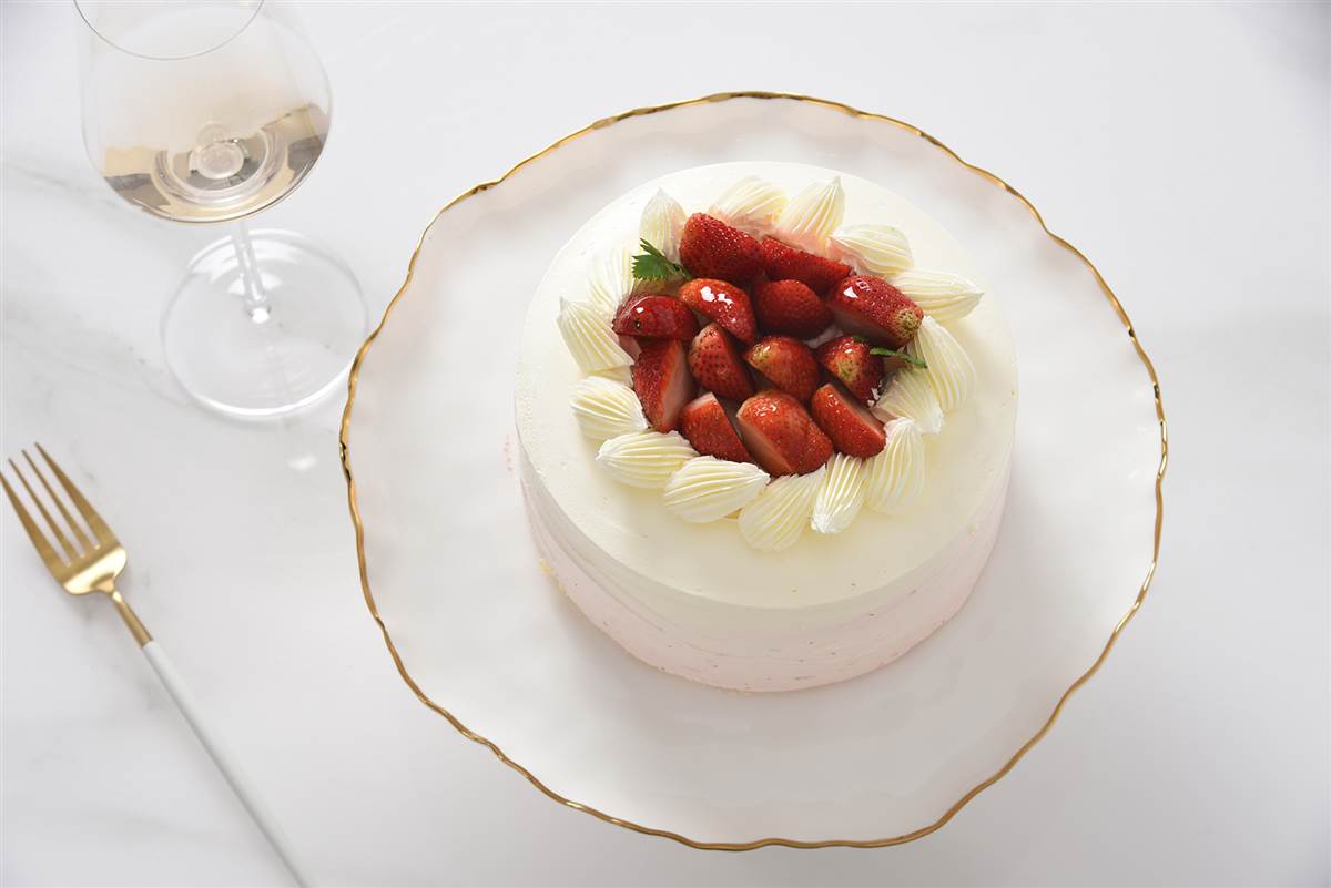 Kaitlyn Cake Stand