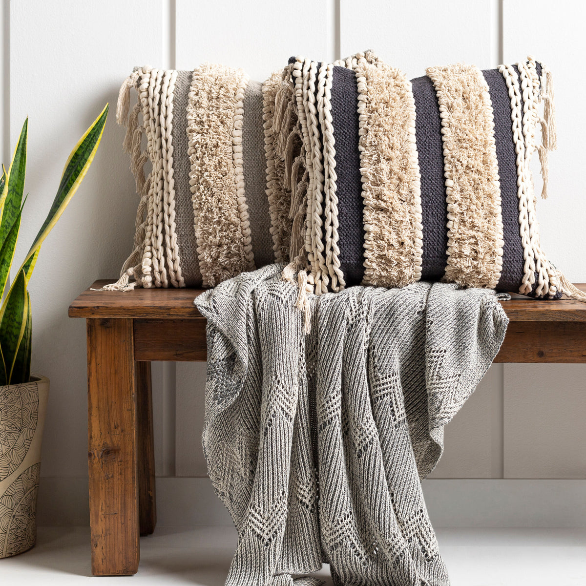 The Cozy Knot Pillow 18x18