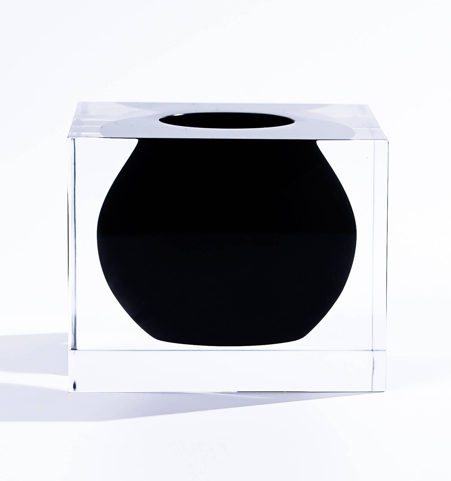 Premium Cast Resin Pod Vase SoHo Black