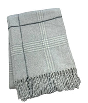 Windowpane Plaid Throw Light Grey Throws