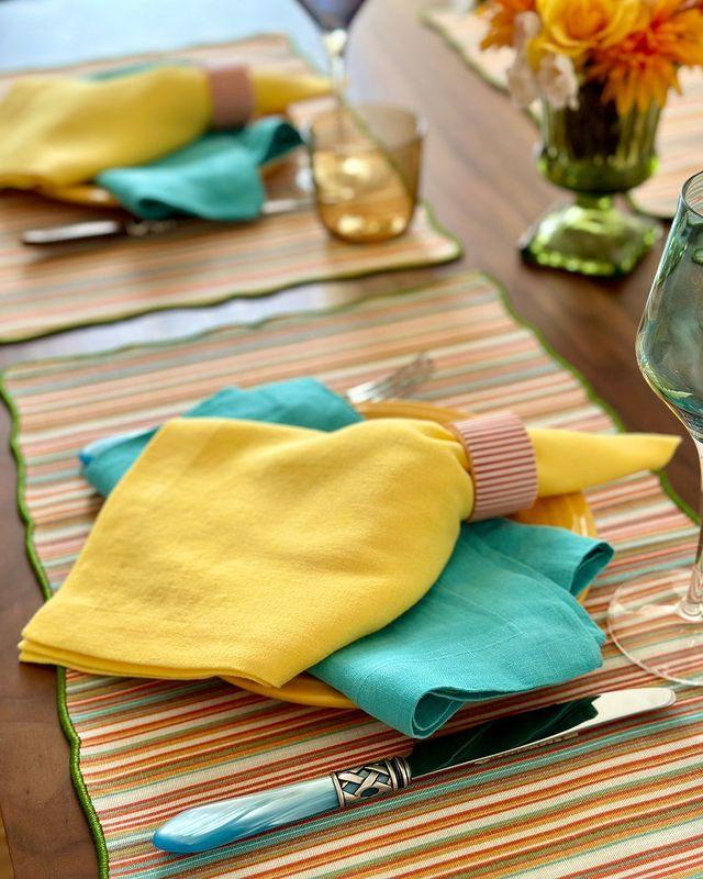 Amalfi 21" Napkin Set of 4 Placemats, Napkins, & Napkin Rings
