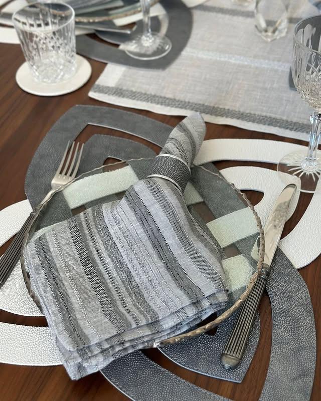 Midas Napkins Set Of 4 Placemats, Napkins, & Napkin Rings