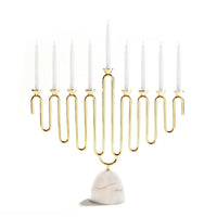 Coluna Carrara Marble & Gold Menorah. 