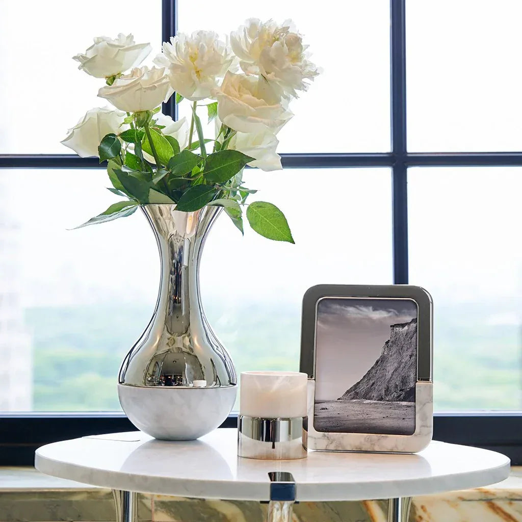 Coluna Dual Vase, Marble & Silver Vases