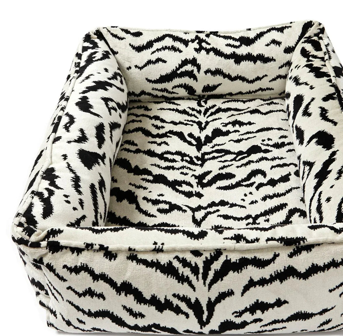 Tigre Dog Bed Small - Off White/Black Dog Bed