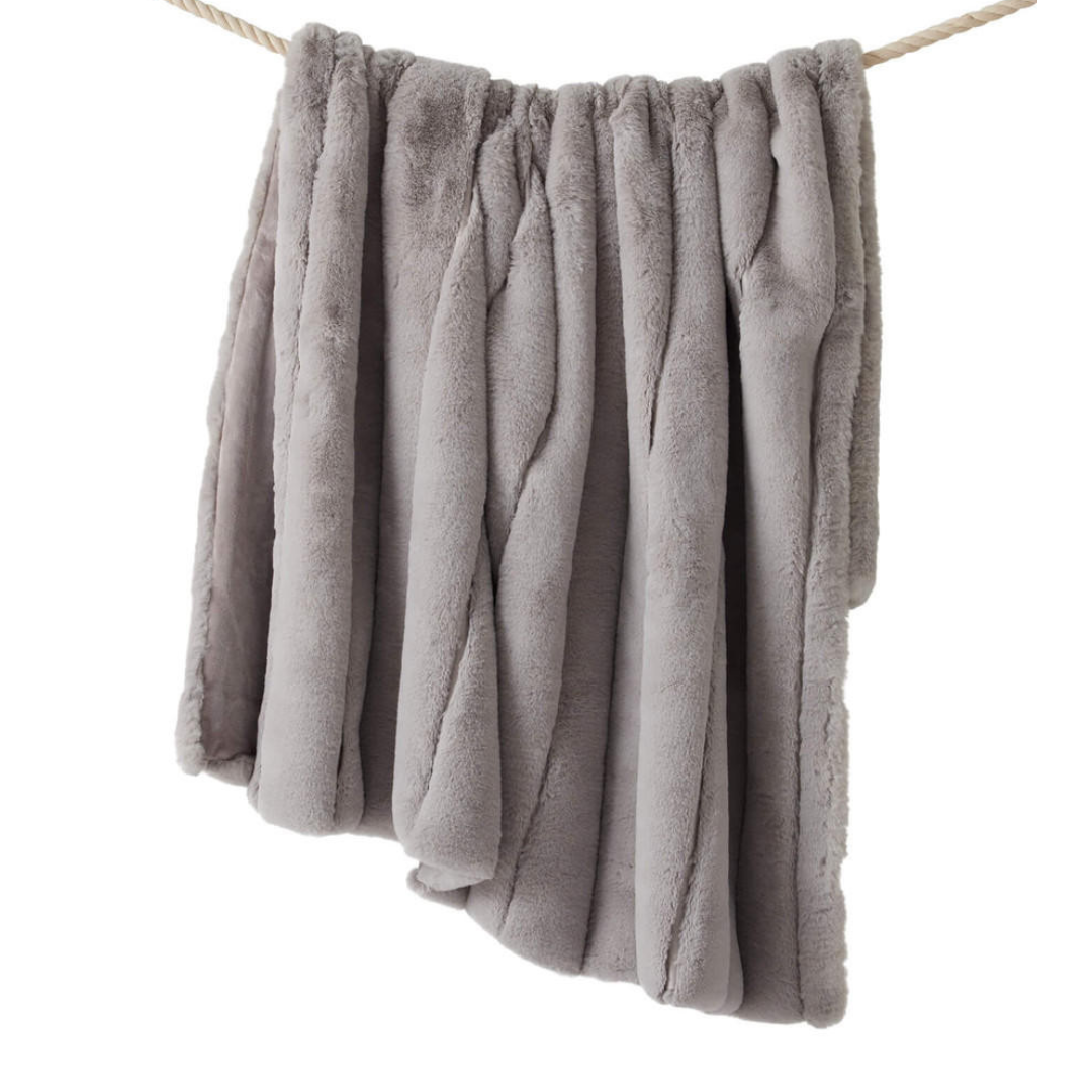 Dove Faux Fur Posh Throw 60x72