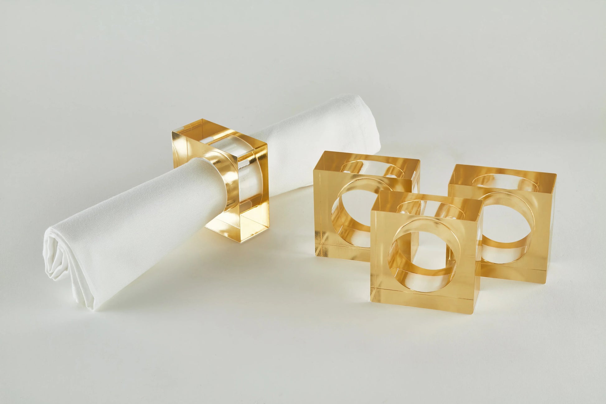 Lucite Napkin Ring Set Gold s/4 Tableware