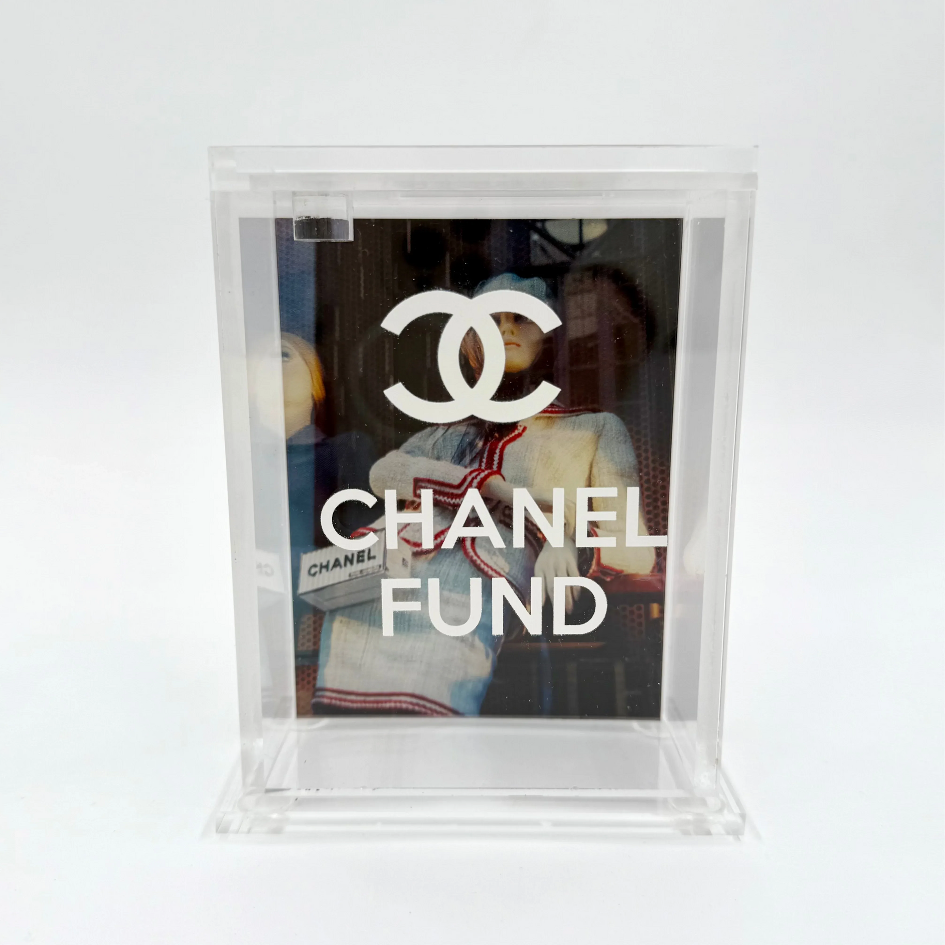 Designer Fund Bank Chanel Art