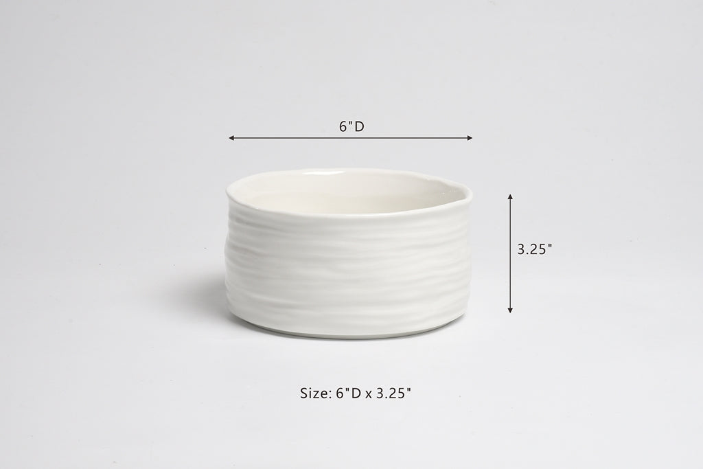 White ceramic pot with dimensions labeled on a light gray background