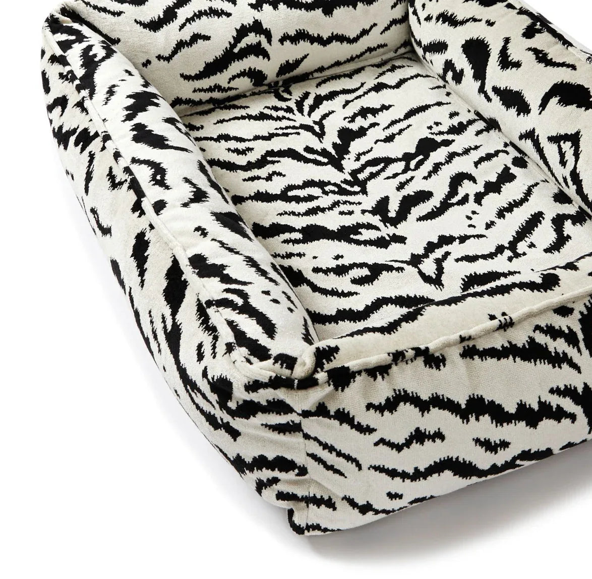 Tigre Dog Bed Small - Off White/Black Dog Bed