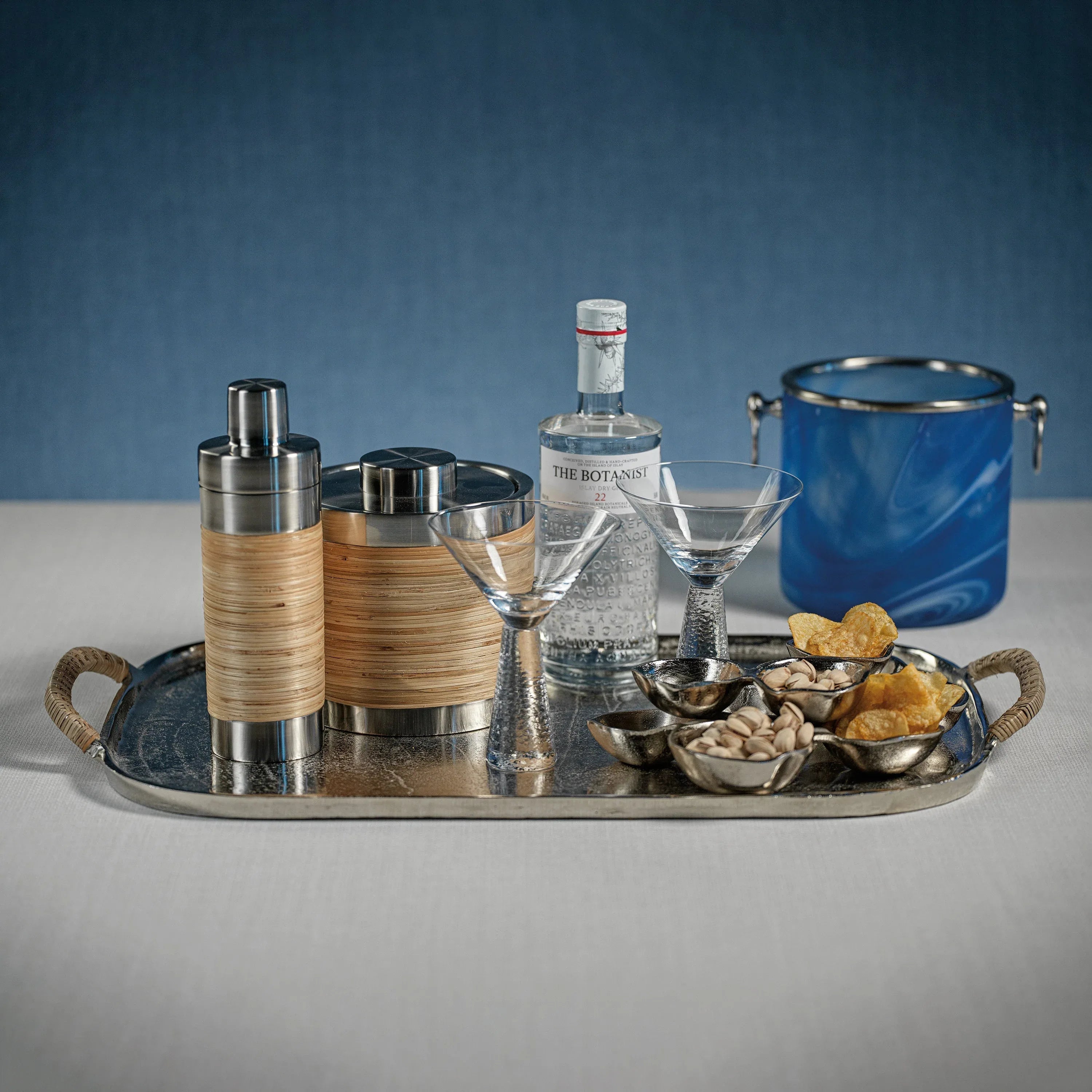 Small Cluster Of Bowls Serveware