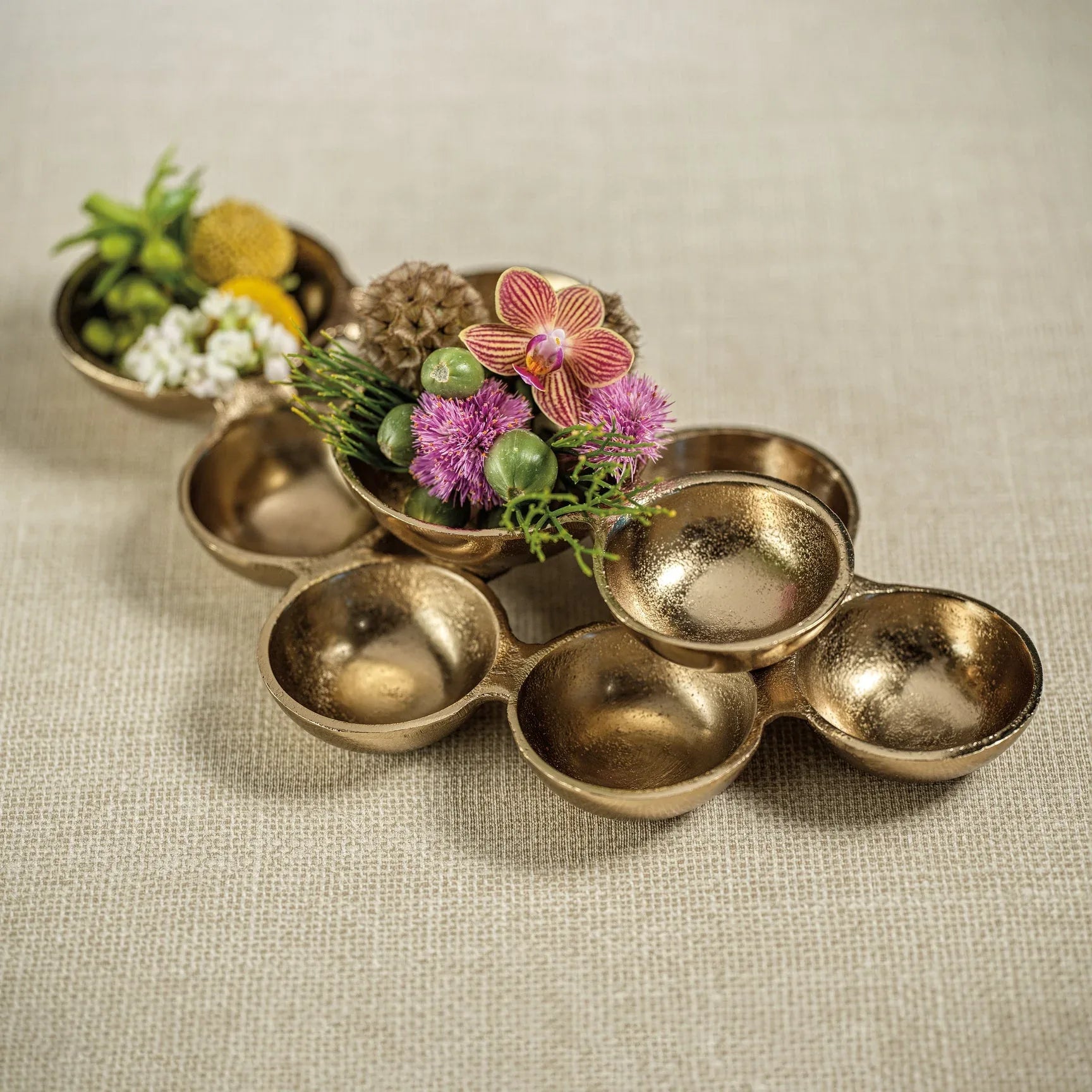 Small Cluster Of Bowls Serveware