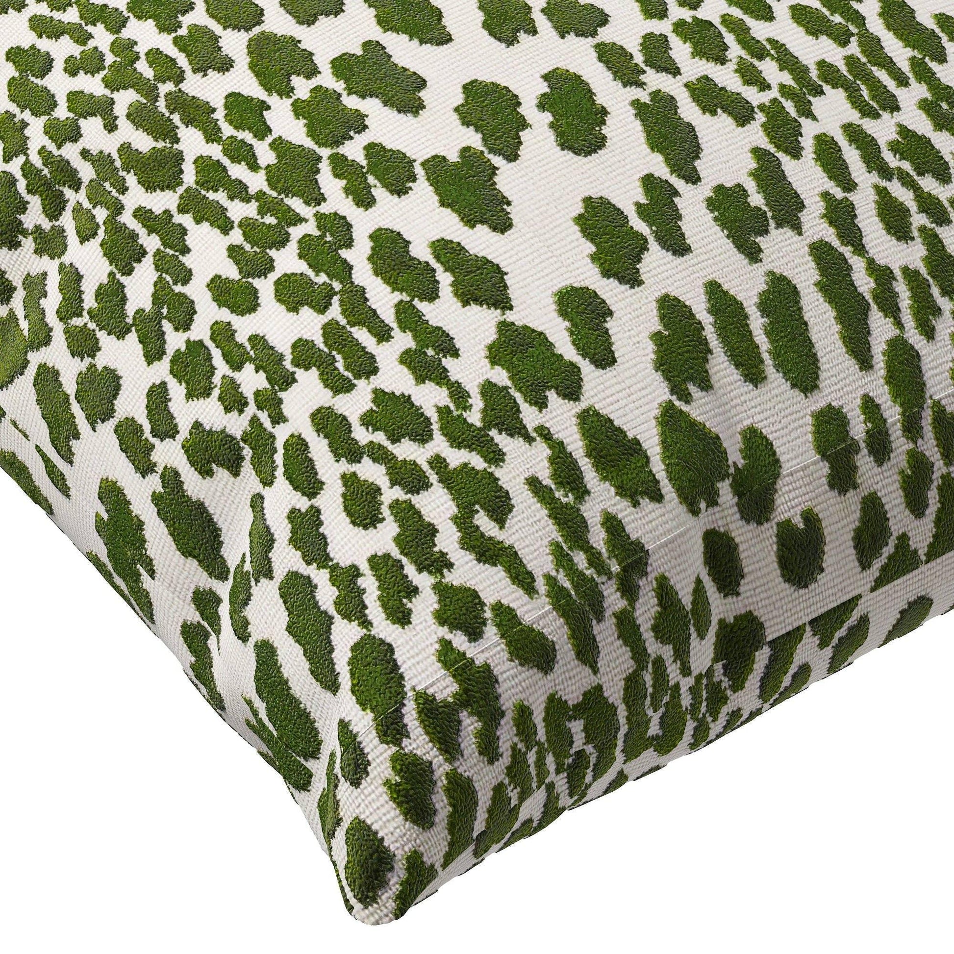 Glenbriar Throw Pillow Throw Pillows