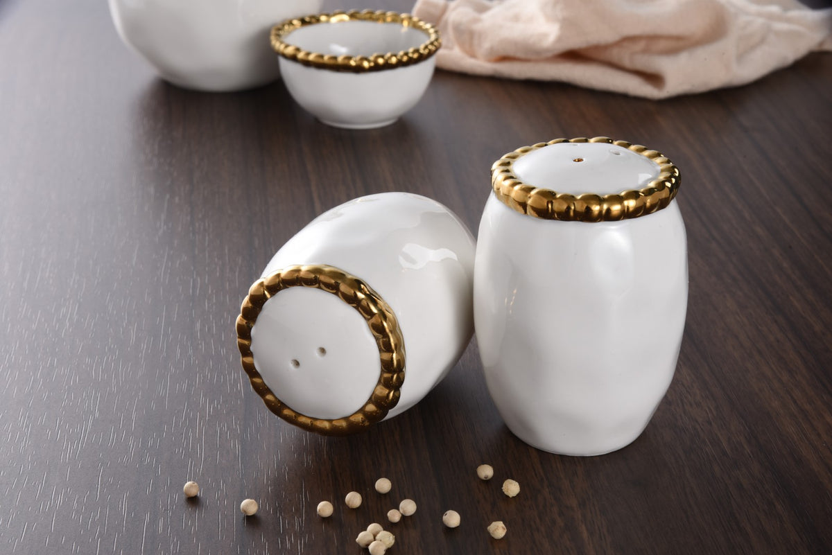 salt & pepper shakers