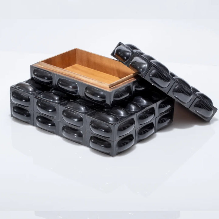 Black 3D Horn Box