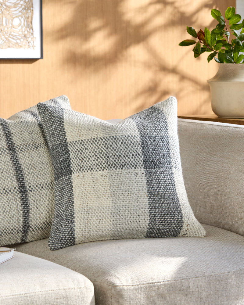 Amaya Pillow
