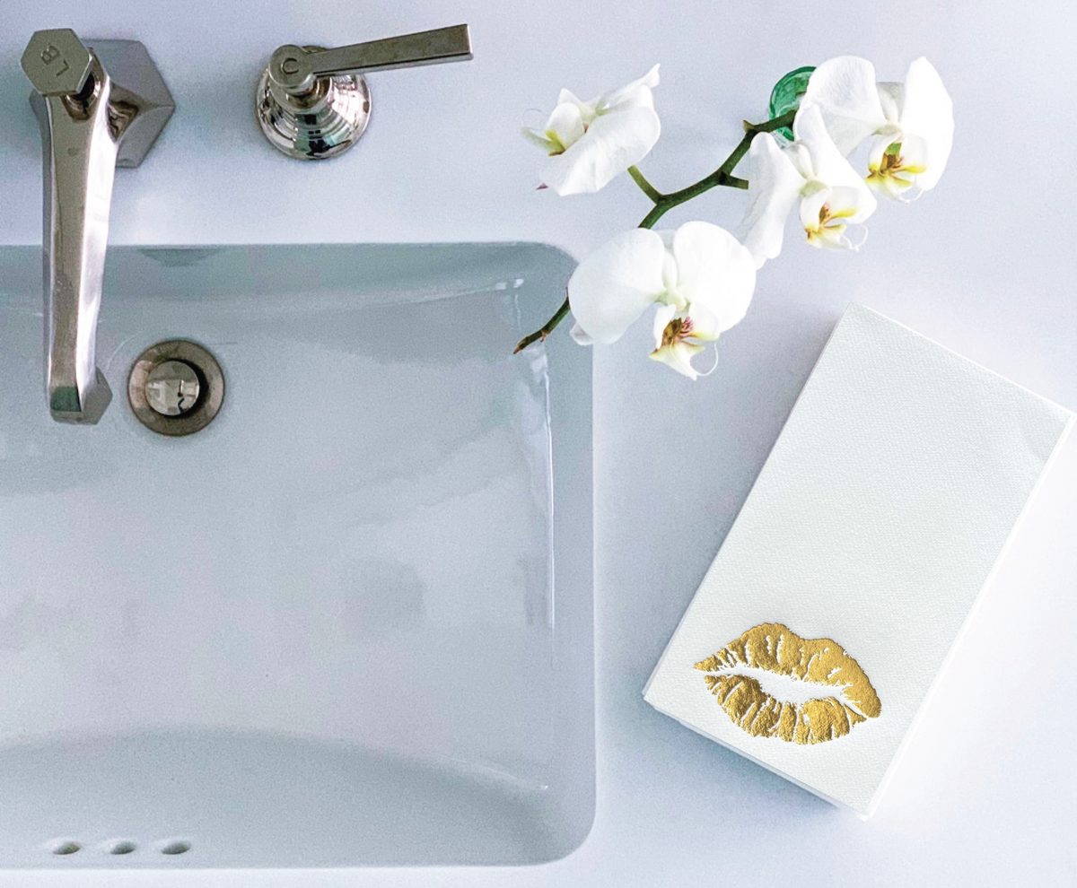 Cloth-Like Disposable Guest Towels USE ME Gold Hand Towels & Holders