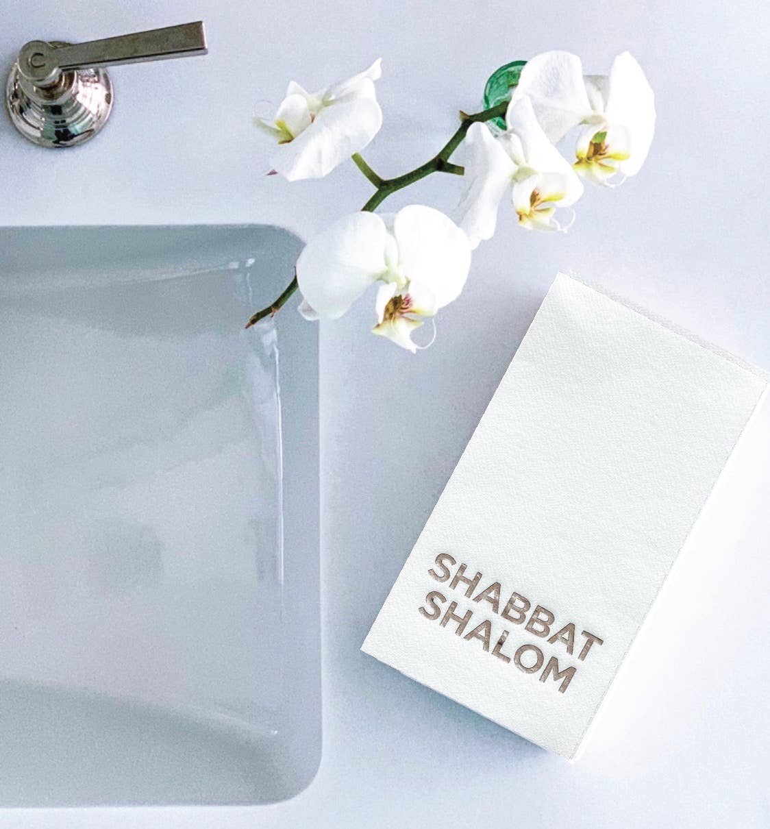 Cloth-Like Disposable Guest Towels USE ME Gold Hand Towels & Holders