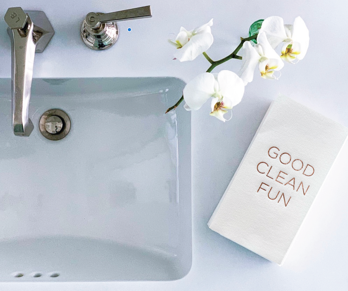 Cloth-Like Disposable Guest Towels USE ME Gold Hand Towels & Holders