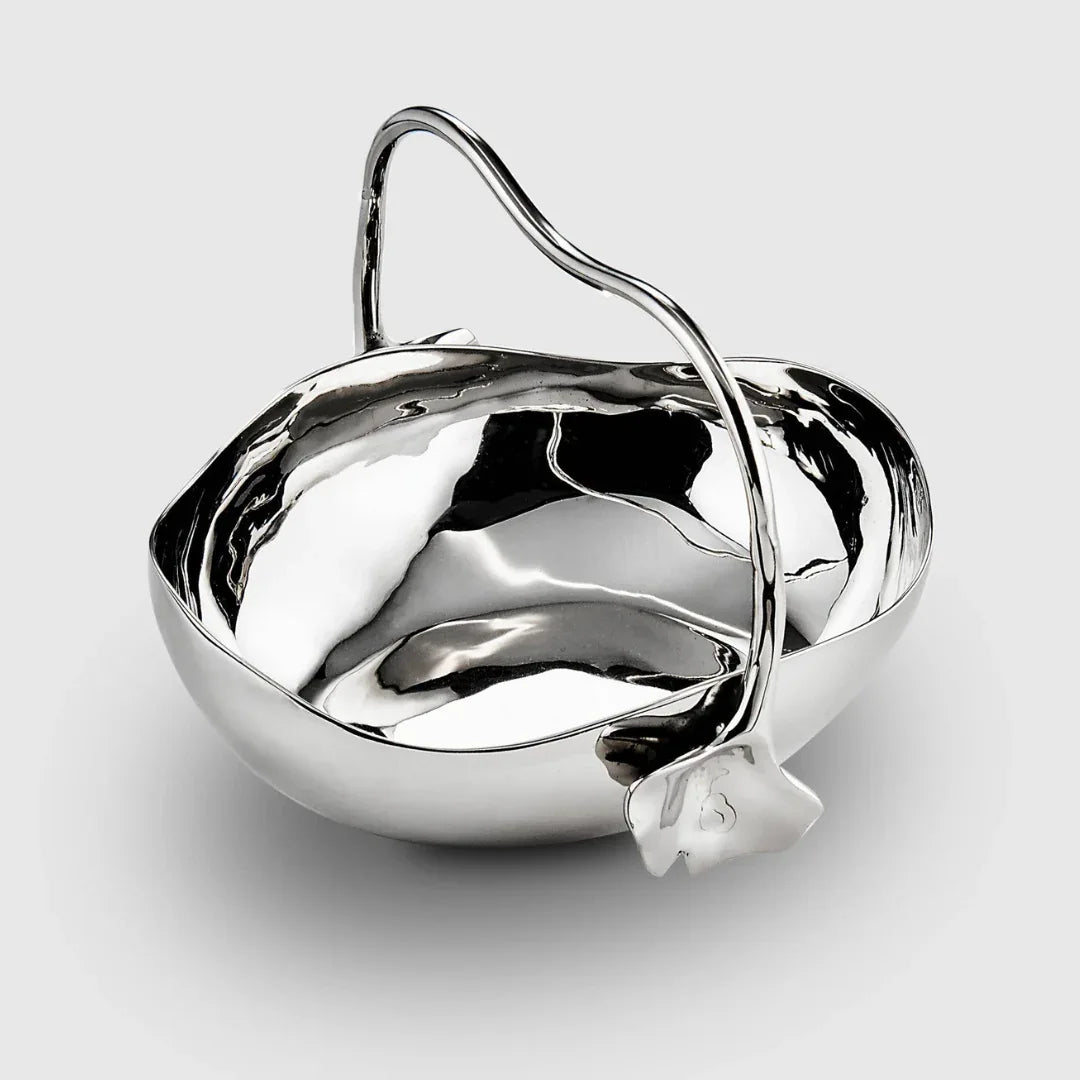 Ginkgo Basket with Leaf Handle Serving Bowl