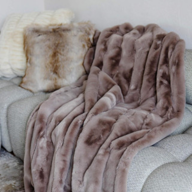 Latte Faux Fur Posh Throw 60x72