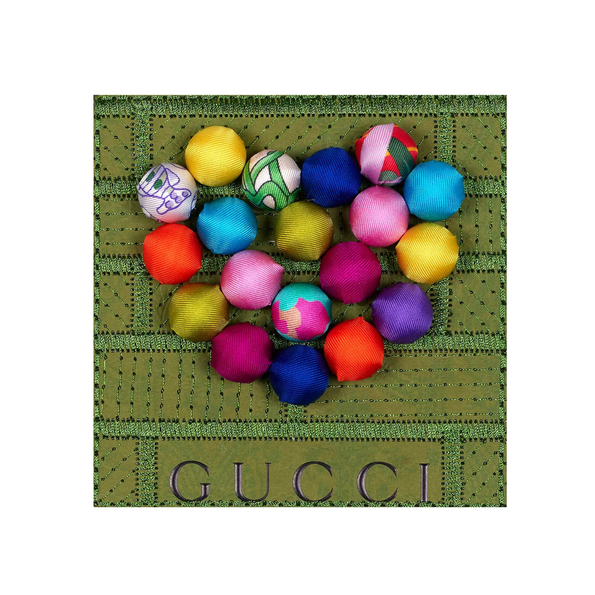 Gucci Petite Pom Pom Heart 5x5